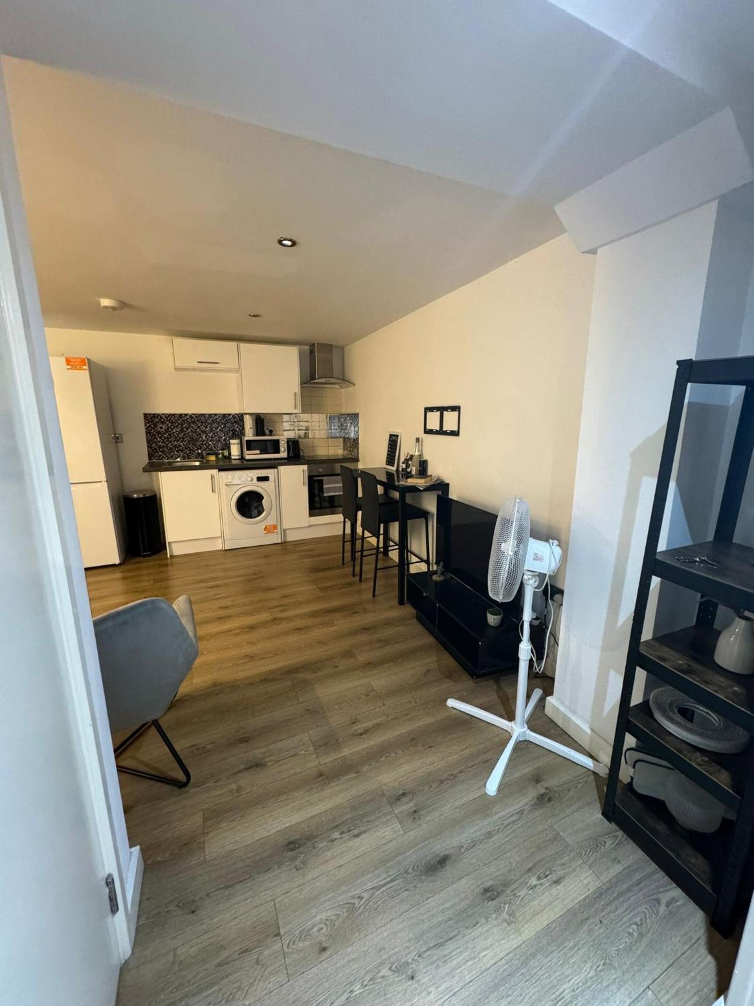 Cozy Two Bedroom Apartment Sleeps 6 Near Camden Market Hw10 Londra Dış mekan fotoğraf